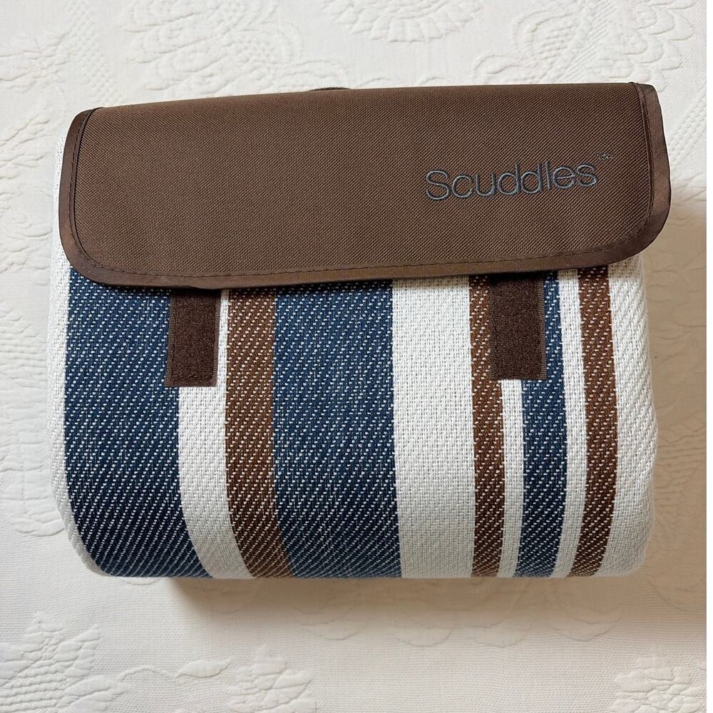 Scuddles Extra Large Foldable Picnic Blanket Tote Beach Mat Compact Rug Camping